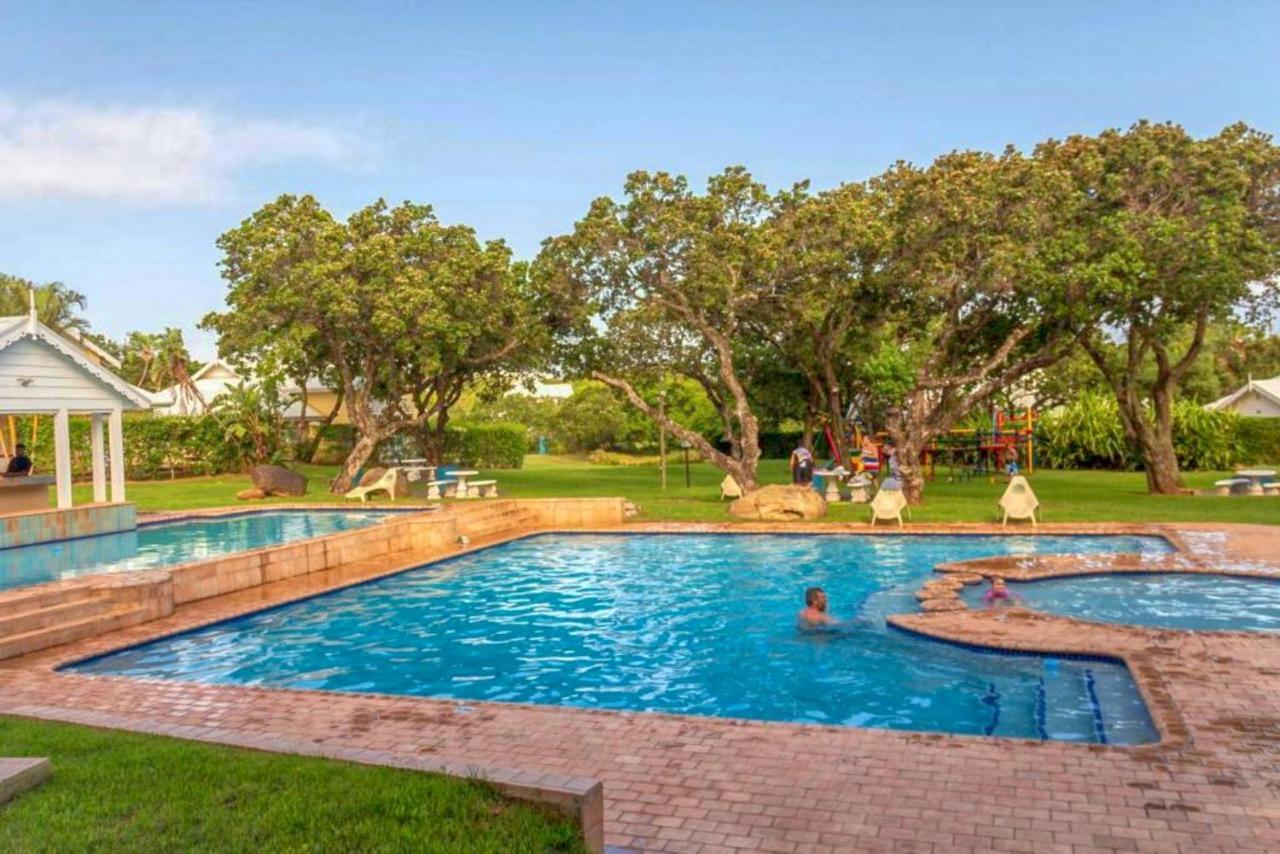 Caribbean Estates Lakeview Villa Port Edward Exterior foto